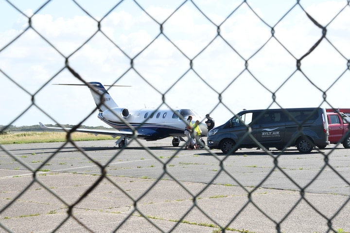 بررسی تصمیم دانمارک در نپیوستن به مالیات کربن پروازهای لوکس و تاثیرات آن بر تغییرات اقلیمی